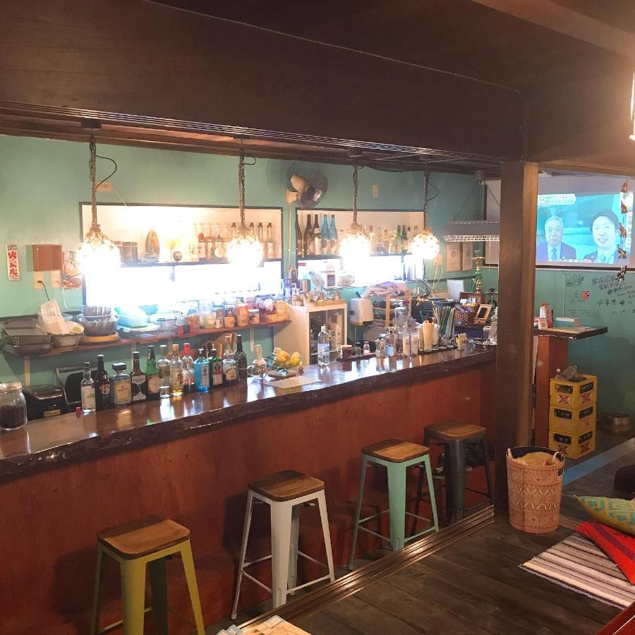 & Bar Diamond Head Mihana